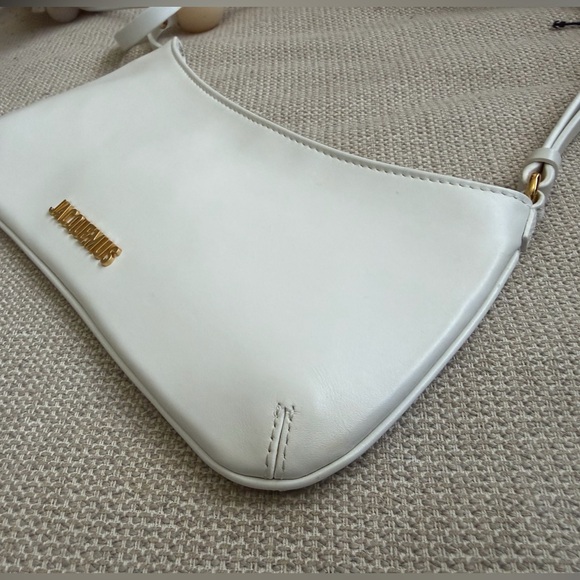 Jacquemus The Bisous Perle Shoulder Bag White - Picture 4 of 11